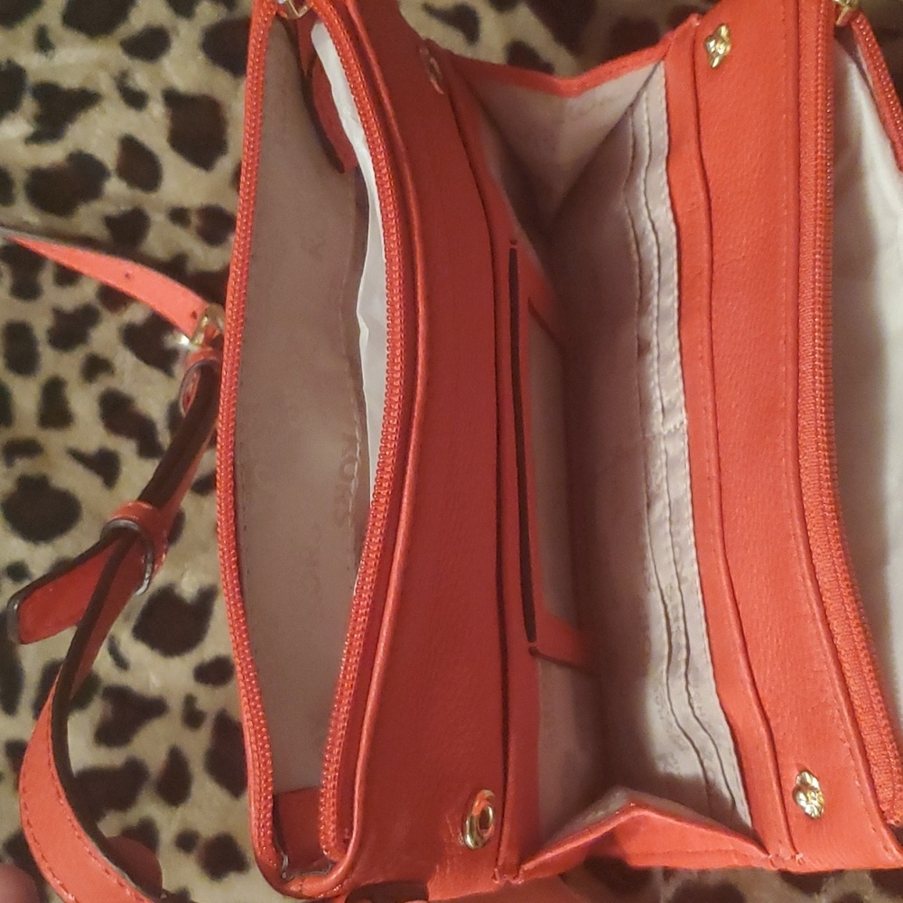MK LG CROSSBODY PURSE - Picture 7 of 9
